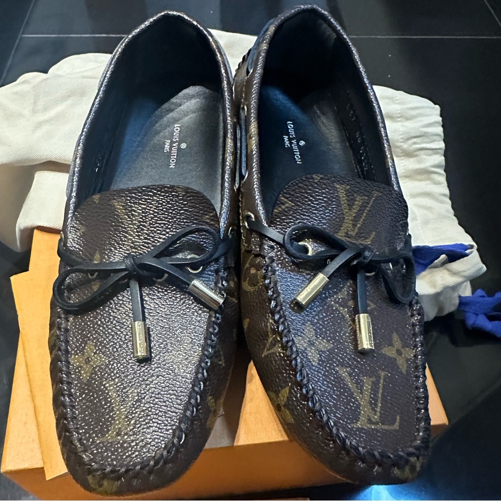 🛑SOLD🛑 Louis Vuitton Gloria Loafers in Monogram Canvas